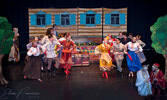 В исполнении Русского Молодёжного театра - красочный музыкальный спектакль «Аленький цветочек»