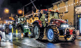 Viewpointe устраивает традиционный парад тракторов...