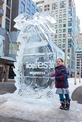 Фестиваль ледянной скульптуры - Bloor–Yorkville Icefest.
