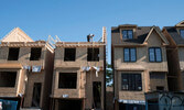 Рост цен подогревается дефицитом нового жилья: в минувшем году количество построенных домов упало сразу на 58 процентов...
